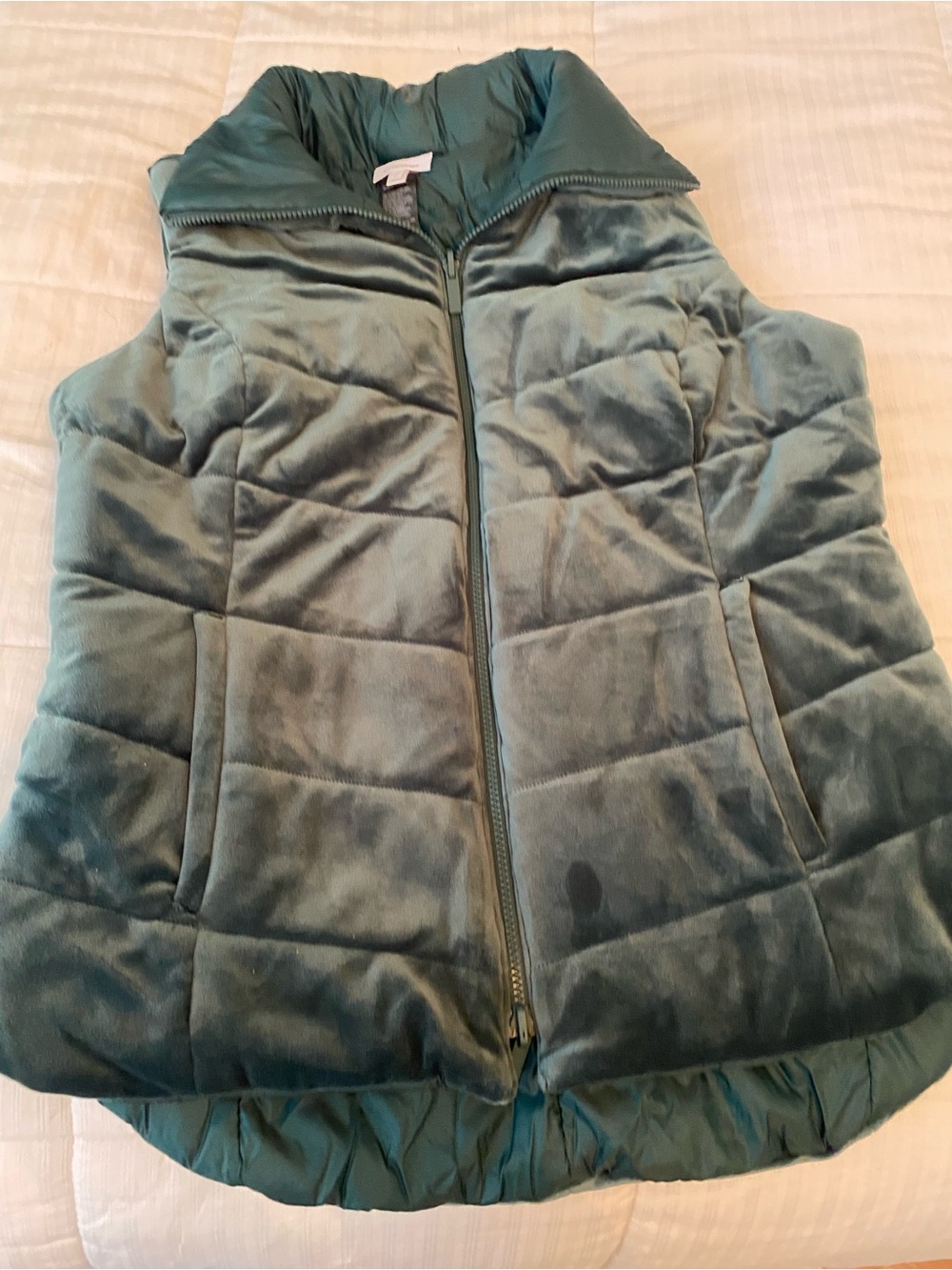 Chicos Zenergy Emerald Green Velour Reversible Vest- perfect holiday green!